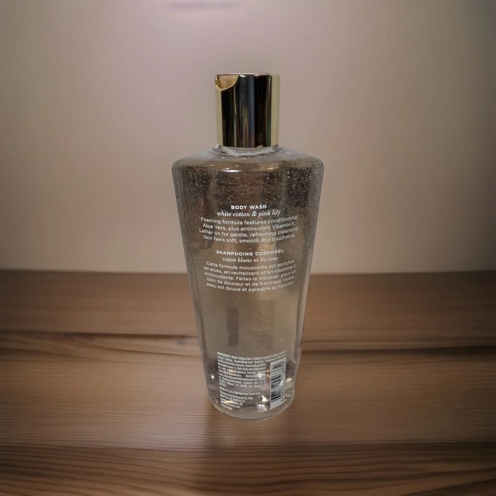 1- Victoria's Secret SHEER LOVE Body Wash (8.4fl oz /250ml) Discontinued SeePics